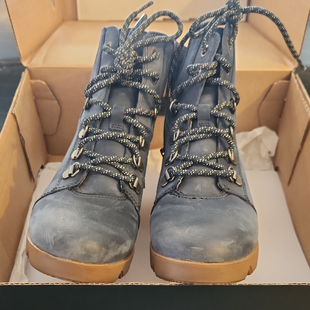 Sorel Blue Lace Up Women's Boots